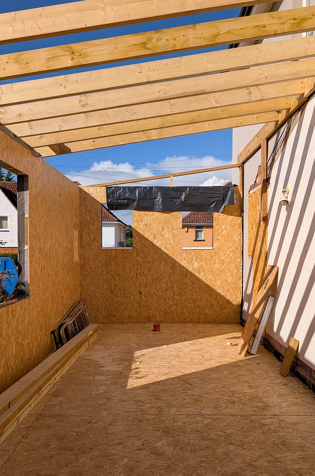 Timber roof structure and SIP wall panels