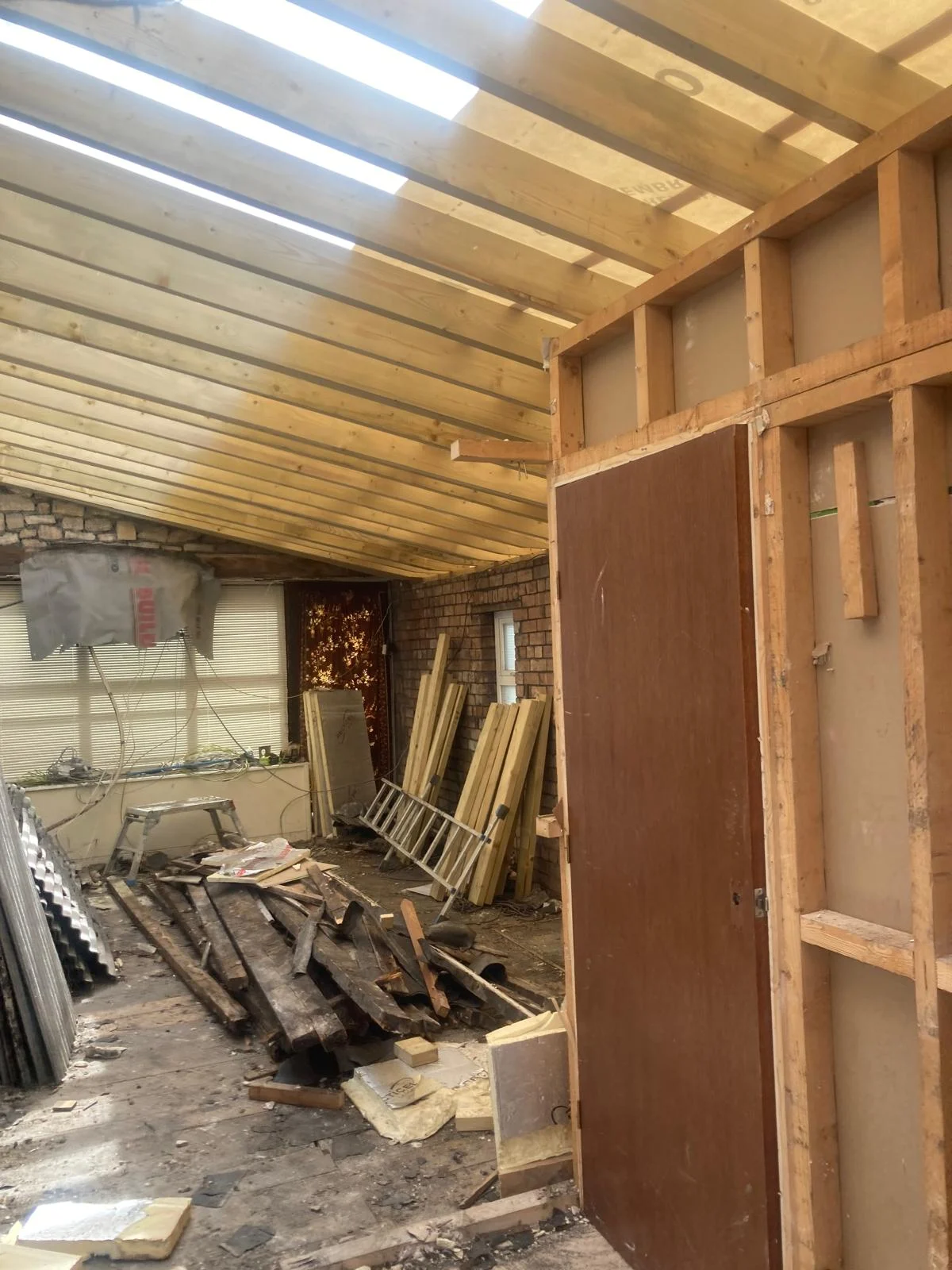 New roof timbers above the converted room
